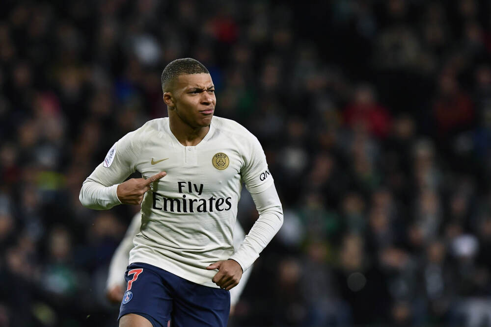 特朗普又拿中国说事，卡尼“强硬”回应